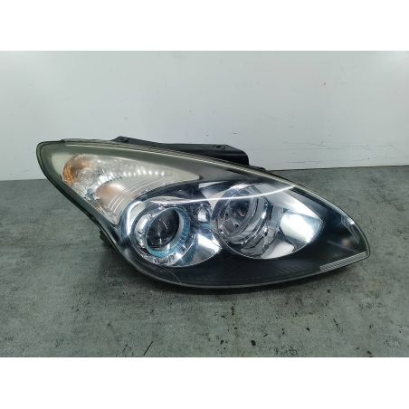 LAMPA PRZÓD PRAWA HYUNDAI I30 I FL 1.4 16V 2010 92102-2R000 1EL010146-02  HELLA 2R 109 3987 