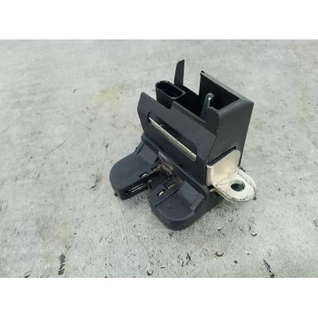 ZAMEK KLAPY VW GOLF V 1.9 TDI 90KM 1.9 TDI 2006 1K6827505C  3C9827645A LA5S 90 3973 