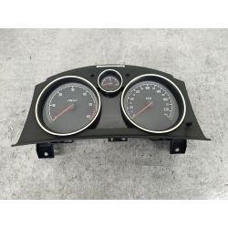 LICZNIK OPEL ASTRA H 1.9 CDTI 120KM1.9 CDTI200513216660  A2C53024902CZ1671203657                                            