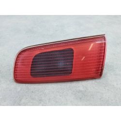 LAMPA TYLNA PRAWA W KLAPE MAZDA 2 I 1.4 80KM1.4 16V20043M71-13547-AG27K803892                                            