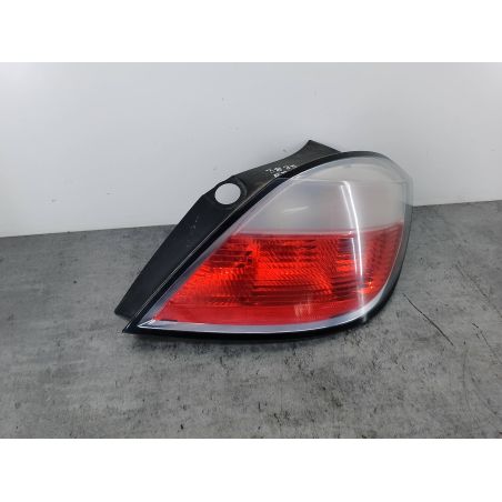 LAMPA TYLNA PRAWA OPEL ASTRA H 1.7 CDTI 100KM 1.7 CDTI 2004 24451837 Z157 100 3835 