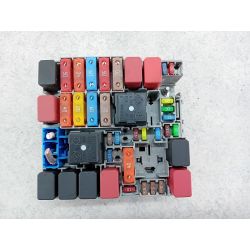 SKRZYNKA BEZPIECZNIKÓW ZEWNĘTRZNA FIAT PUNTO EVO 1.3 JTD200913687865760/A953394                                            