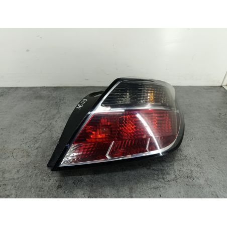 LAMPA TYLNA PRAWA OPEL ASTRA H 1.3 CDTI 90KM 1.3 CDTI 2006 24451834 008748-02  HELLA  Z21B 90 3609 