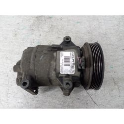 POMPA, SPRĘŻARKA KLIMATYZACJI RENAULT MEGANE II 1.5 DCI 105KM1.5 DCI20068200470242   01140169  DELPHITED691053714                                            