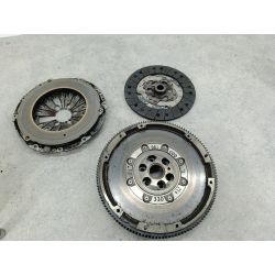 KOŁO DWUMASOWE KOMPLETNE SKODA OCTAVIA II FL 1.9 TDI 105KM1.9 TDI20092289000299  2294001982  1864001694  3082001409  LA7W1053698                                            