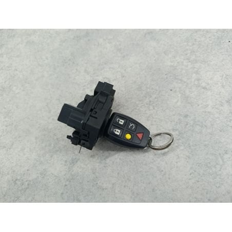 STACYJKA VOLVO V50 2.0 D 136KM 2.0 D 2005 30737155 426-26 136 3557 