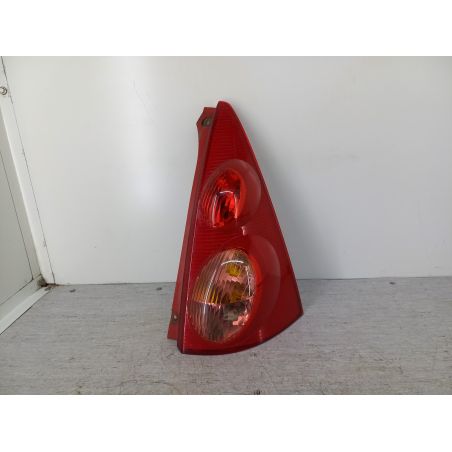LAMPA TYLNA PRAWA PEUGEOT 107 1.0 12V 68KM 1.0 12V 2006 KJH 68 3524 
