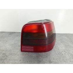 LAMPA TYLNA PRAWA VW GOLF IV 1.4 16V 75KM1.4 16V20011J6945112SLA7W754072                                            