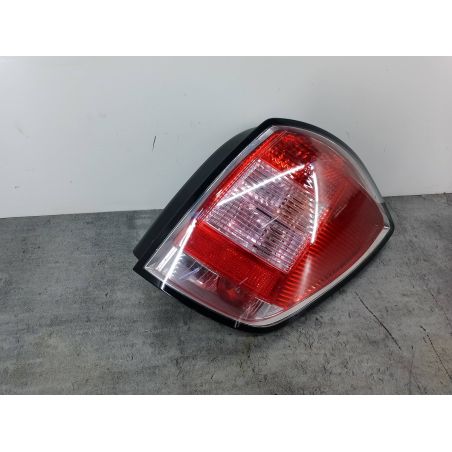 LAMPA TYLNA PRAWA OPEL ASTRA H 1.7 CDTI 110KM 1.7 CDTI 2008 13223674  417202 Z20R 110 3952 