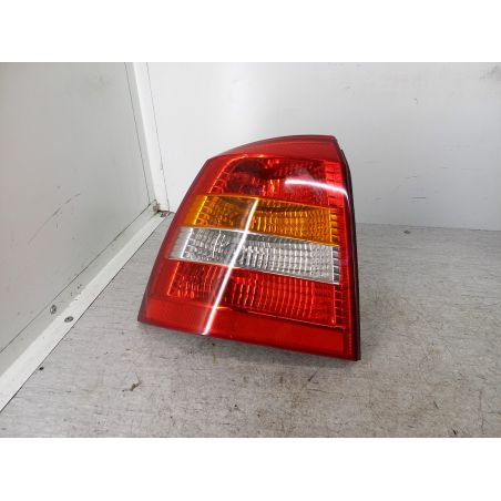 LAMPA TYLNA LEWA OPEL ASTRA G 1.8 16V 1.8 16V 1998 90521542 Z293 116 4121 