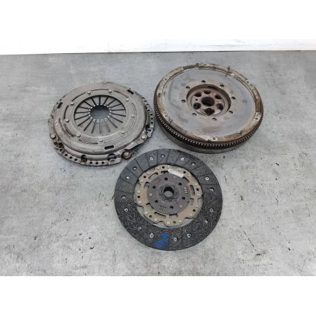 KOŁO DWUMASOWE KOMPLETNE AUDI A3 8L 1.9 TDI 130KM 1.9 TDI 2000 3082306533  1878005146  004599 SACHS LZ5L 130 4133 