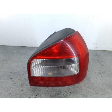 LAMPA TYLNA PRAWA AUDI A3 8L 1.9 TDI 130KM 1.9 TDI 2000 8L0945096B LZ5L 130 4133 
