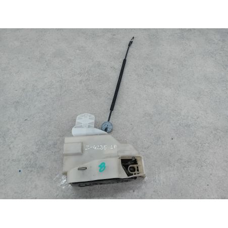 ZAMEK DRZWI LEWY PRZÓD VW TOURAN I FL 2.0 TDI 2008 LA7W 140 4235 