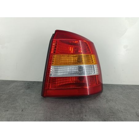 LAMPA TYLNA PRAWA OPEL ASTRA G 1.4 16V Z14XEP 90KM 1.4 16V 2008 Z20Z 90 4215 