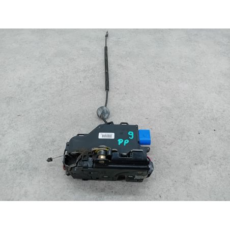 ZAMEK DRZWI PRAWY PRZÓD VW TOURAN I 1.6 FSI 116KM 1.6 FSI 2003 3D1837016 LA5X 116 4230 