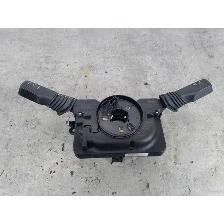 PRZEŁĄCZNIK ZESPOLONY OPEL ASTRA H 1.4 16V 90KM 1.4 16V 2004 93181313 281725 VALEO Z157 90 4282 