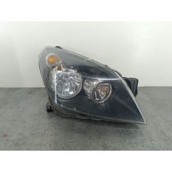 LAMPA PRZÓD PRAWA OPEL ASTRA H 1.6 16V 105KM1.6 16V200593178636  1EG270370-22 HELLAZ1631054149                                            
