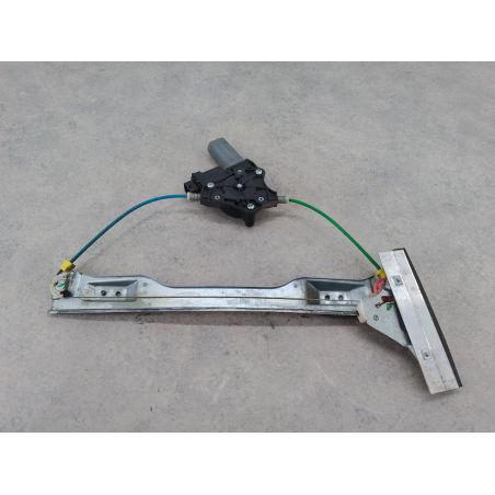 PODNOŚNIK SZYBY LEWY PRZÓD OPEL CORSA D 1.2 16V 80KM 1.2 16V 2007 Z168 80 4354 