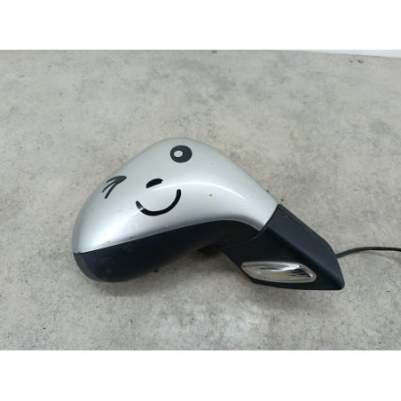 LUSTERKO PRAWE PEUGEOT 207 1.4 8V 75KM 1.4 8V 2007 96806501XT EZR 75 4408 