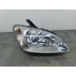LAMPA PRZÓD PRAWA XENON FORD FOCUS C-MAX 1.81.8 16V2003270602RH  5DV008290-00 HELLAD11204147                                            
