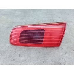 LAMPA TYLNA PRAWA W KLAPE MAZDA 2 I 1.4 CD 68KM1.4 CD20033M71-13547-AF20N683948                                            