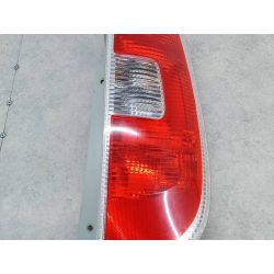 LAMPA TYLNA PRAWA SKODA ROOMSTER 1.6 16V 105KM1.6 16V20065J7945096 5J7945112LF5S1054228                                            