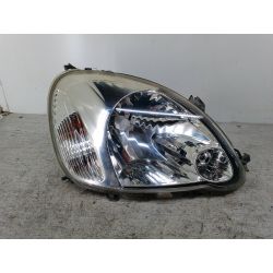 LAMPA PRZÓD PRAWA TOYOTA YARIS I LIFT 1.0 16V200489007613 811100D08000  VALEO8R0684018                                            
