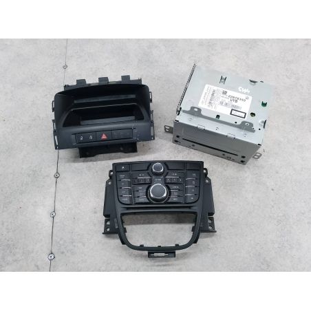 ZESTAW MULTIMEDIALNY OPEL ASTRA J 1.4 16V 100KM 1.4 16V 2012 13360090 13390277 22878353 Z177 100 4443 