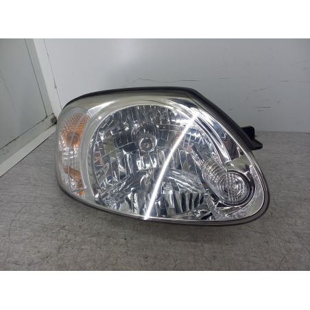 LAMPA PRZÓD PRAWA HYUNDAI ACCENT II 1.3 12V 2006 EB 84 4387 