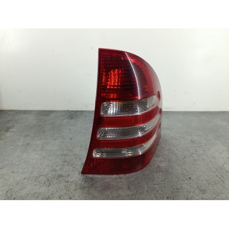 LAMPA TYLNA PRAWA MERCEDES-BENZ KLASA C W203 2.2 CDI 122KM 2.2 CDI C200 2006 UL0-3313R 359 122 4591 
