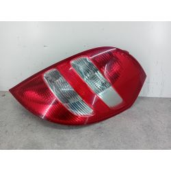 LAMPA TYLNA PRAWA MERCEDES-BENZ KLASA A W169 2.0 136KM2.0 8V A2002005A1698200464R3751364435                                            