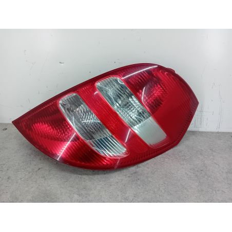 LAMPA TYLNA PRAWA MERCEDES-BENZ KLASA A W169 2.0 136KM 2.0 8V A200 2005 A1698200464R 375 136 4435 