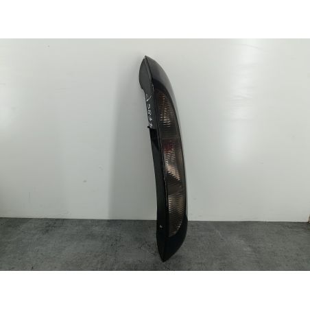 LAMPA TYLNA PRAWA OPEL CORSA C 1.2 ECOTEC 75KM 1.2 16V 2005 89307501 Z21K 73 4485 
