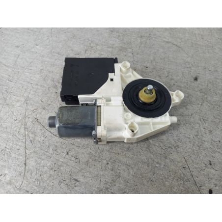 SILNICZEK SZYBY LEWY PRZÓD AUDI A3 ( 8P1 ) 2.0 TDI 2004 8P0959801E LY7H 