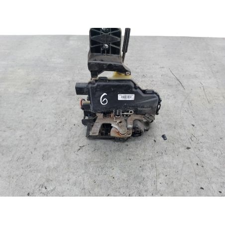 ZAMEK DRZWI LEWY TYŁ VW PASSAT B5 FL 1.9 TDI 100KM 1.9 TDI 2004 3B4839015M LA7W 100 4723 