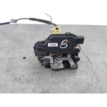 ZAMEK DRZWI PRAWY PRZÓD VW PASSAT B5 FL 1.9 TDI 100KM 1.9 TDI 2004 3B1837016CA LA7W 100 4723 