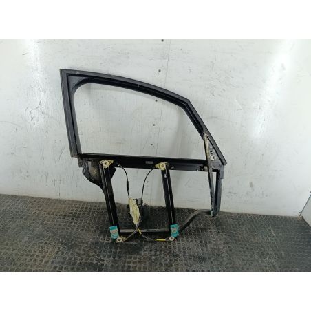 PODNOŚNIK SZYBY PRAWY PRZÓD Z STELAŻEM AUDI A2 8Z 1.4 16V 75KM 1.4 16V 2001 8Z0837754A  8Z1959802 LZ9W 75 4690 