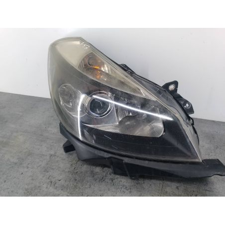 LAMPA PRZÓD PRAWA RENAULT CLIO III 1.5 DCI 105KM 1.5 DCI 2006 8200261612 NV676 105 4747 