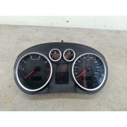 LICZNIK AUDI A2 8Z 1.4 16V 75KM1.4 16V20018Z0920900G 110.080.020/011  VDOLZ9W754690                                            