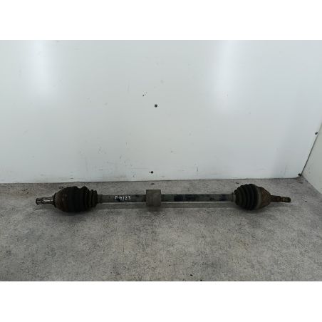 PÓŁOŚ PRAWA PRZÓD OPEL ZAFIRA B 1.8 16V 140KM 1.8 16V 2007 Z157 140 4323 