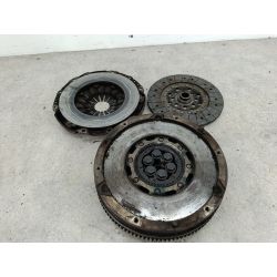 KOŁO DWUMASOWE KOMPLETNE OPEL FRONTERA B 2.5 TD 116KM2.5 TD19991864634079  SACHS1164693                                            