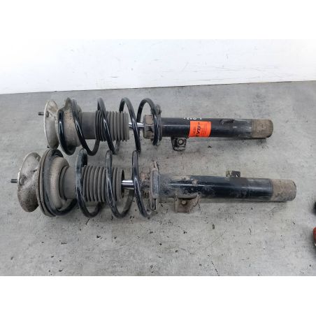 AMORTYZATORY PRZÓD KOMPLET BMW 1 E81 2.0 D 118d 2008 334625  334626 KYB A22 143 4813 