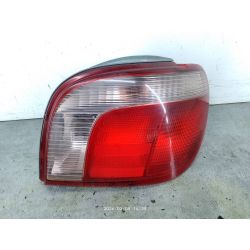 LAMPA TYLNA PRAWA TOYOTA YARIS I 1.0 16V 68KM1.0 16V200252-021068684856                                            