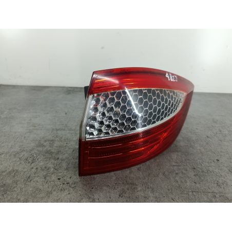 LAMPA TYLNA PRAWA FORD MONDEO MK4 1.8 TDCI 1.8 TDCI 2008 7S71-13404-B D8 125 4822 