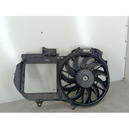 WENTYLATOR CHŁODNICY AUDI A4 B6 2.0 20V 131KM 2.0 20V 2002 8E0121205Q VALEO LY7W 131 4682 