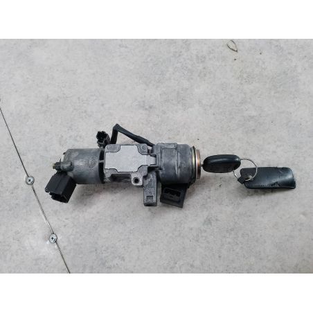 STACYJKA TOYOTA AVENSIS II T25 2.0 VVT-I 147KM 2.0 16V 2004 N0501517/8 VALEO 1C0 147 4717 