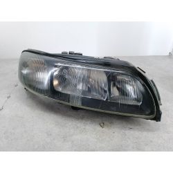 LAMPA PRZÓD PRAWA VOLVO V70 II 2.4 140KM2.4 20V20028662922 89006877601-461404712                                            