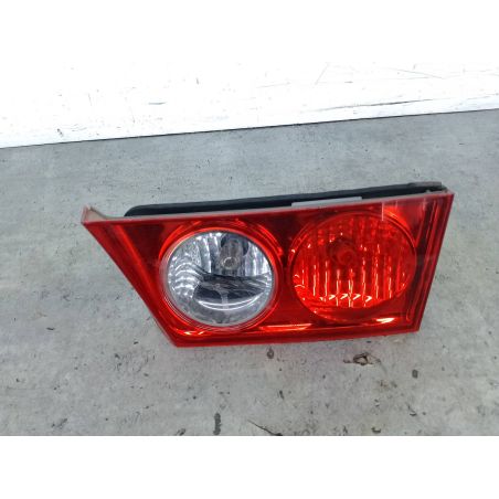 LAMPA TYLNA PRAWA W KLAPE HONDA ACCORD VII 2.0 16V 155KM 2.0 16V 2003 P3214R NH623M 155 4919 