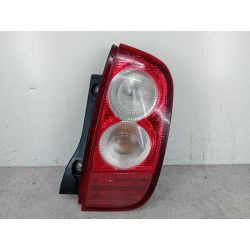 LAMPA TYLNA PRAWA NISSAN MICRA III K12 1.2 16V 80KM1.2 16V2004J11804732                                            