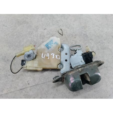 ZAMEK KLAPY SUBARU IMPREZA II 1.6 16V 2001 63100FE000 01G 95 4930 